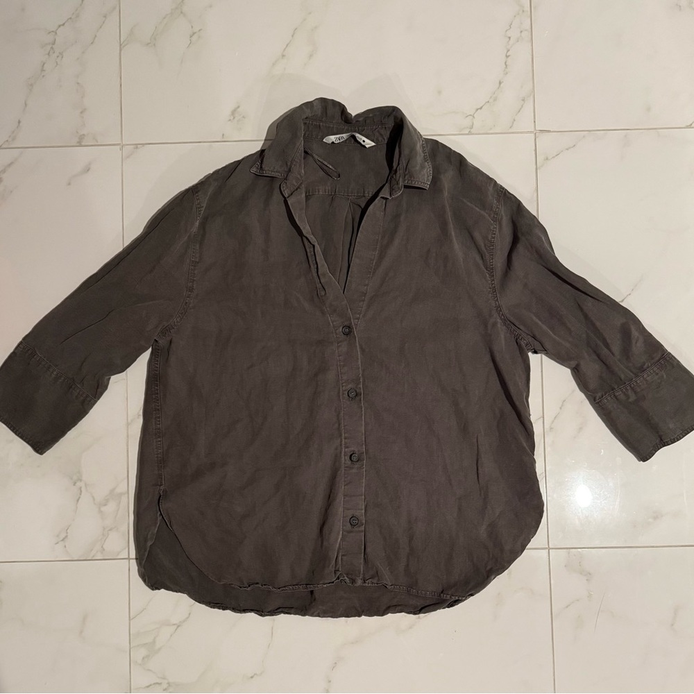 Zara Women’s Gray Button Down Long Sleeve Top
